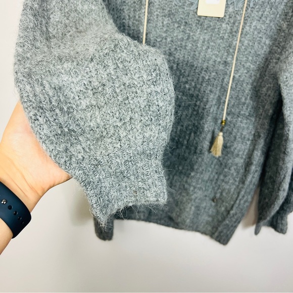 Cream grey Embroidered Knit Pullover Sweater – Oversized Size S - Picture 5 of 13